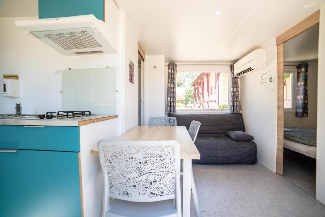 Camping Du Sevron Saint-Etienne-du-Bois  Eksteriør billede