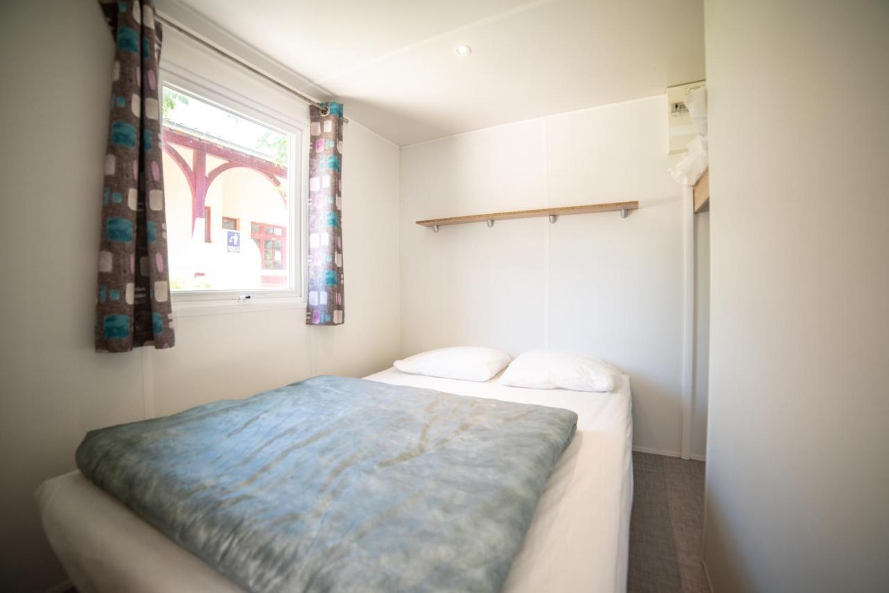 Camping Du Sevron Saint-Etienne-du-Bois  Eksteriør billede