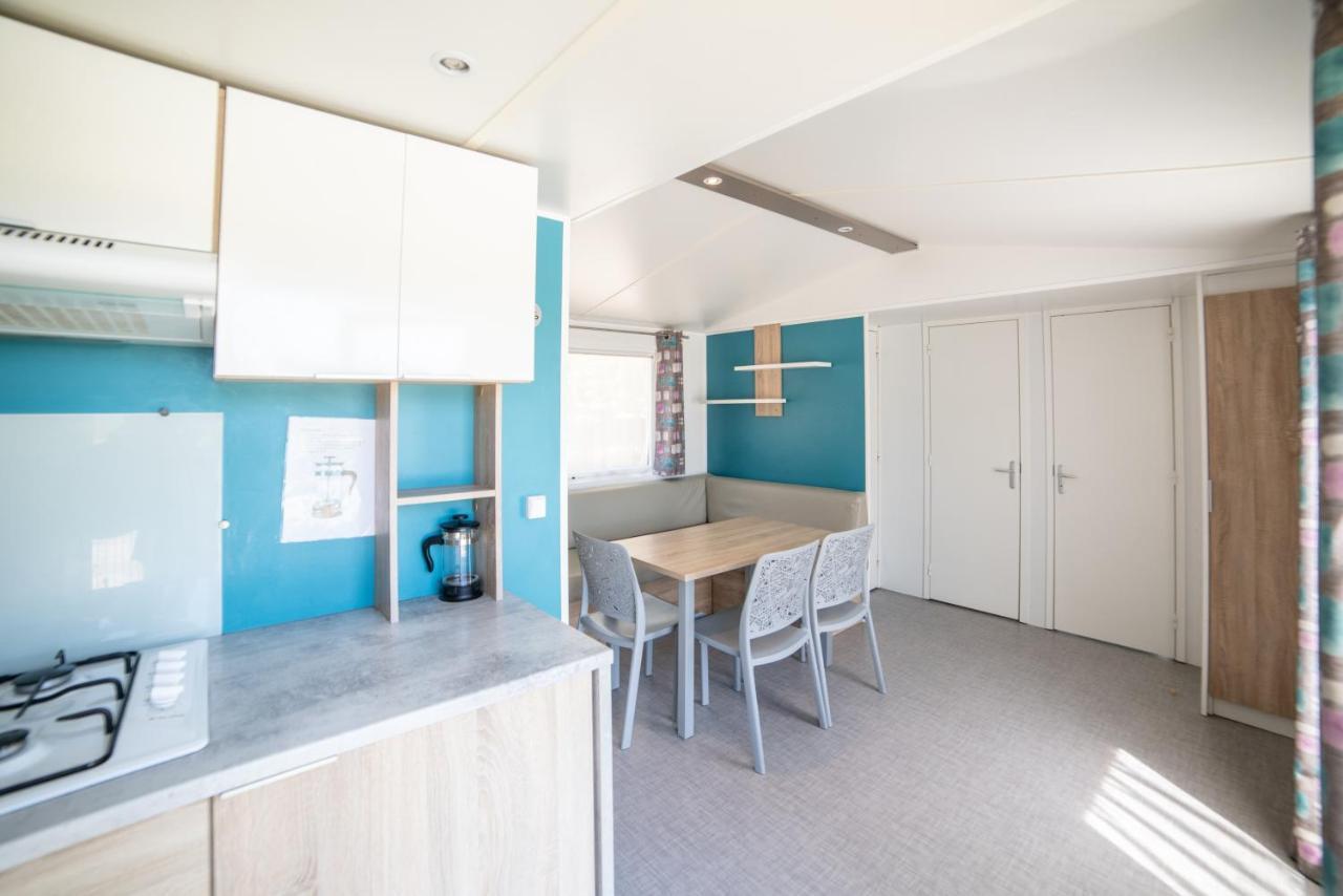 Camping Du Sevron Saint-Etienne-du-Bois  Eksteriør billede