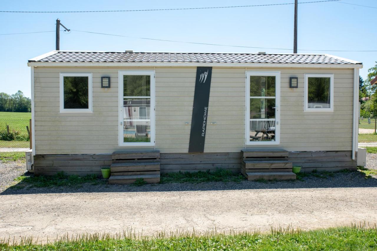 Camping Du Sevron Saint-Etienne-du-Bois  Eksteriør billede