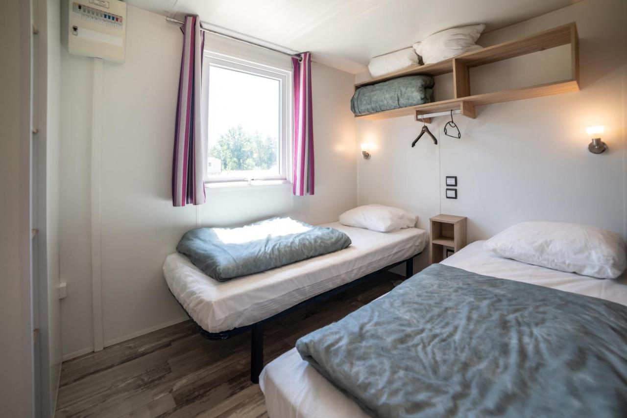 Camping Du Sevron Saint-Etienne-du-Bois  Eksteriør billede