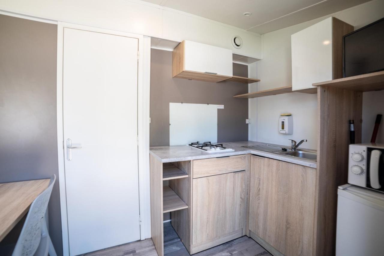 Camping Du Sevron Saint-Etienne-du-Bois  Eksteriør billede