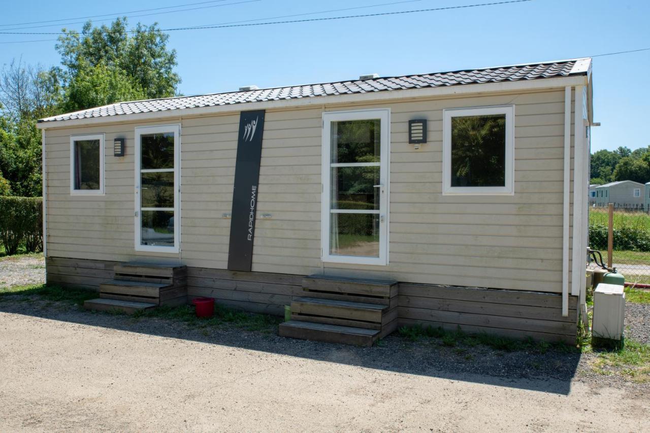 Camping Du Sevron Saint-Etienne-du-Bois  Eksteriør billede