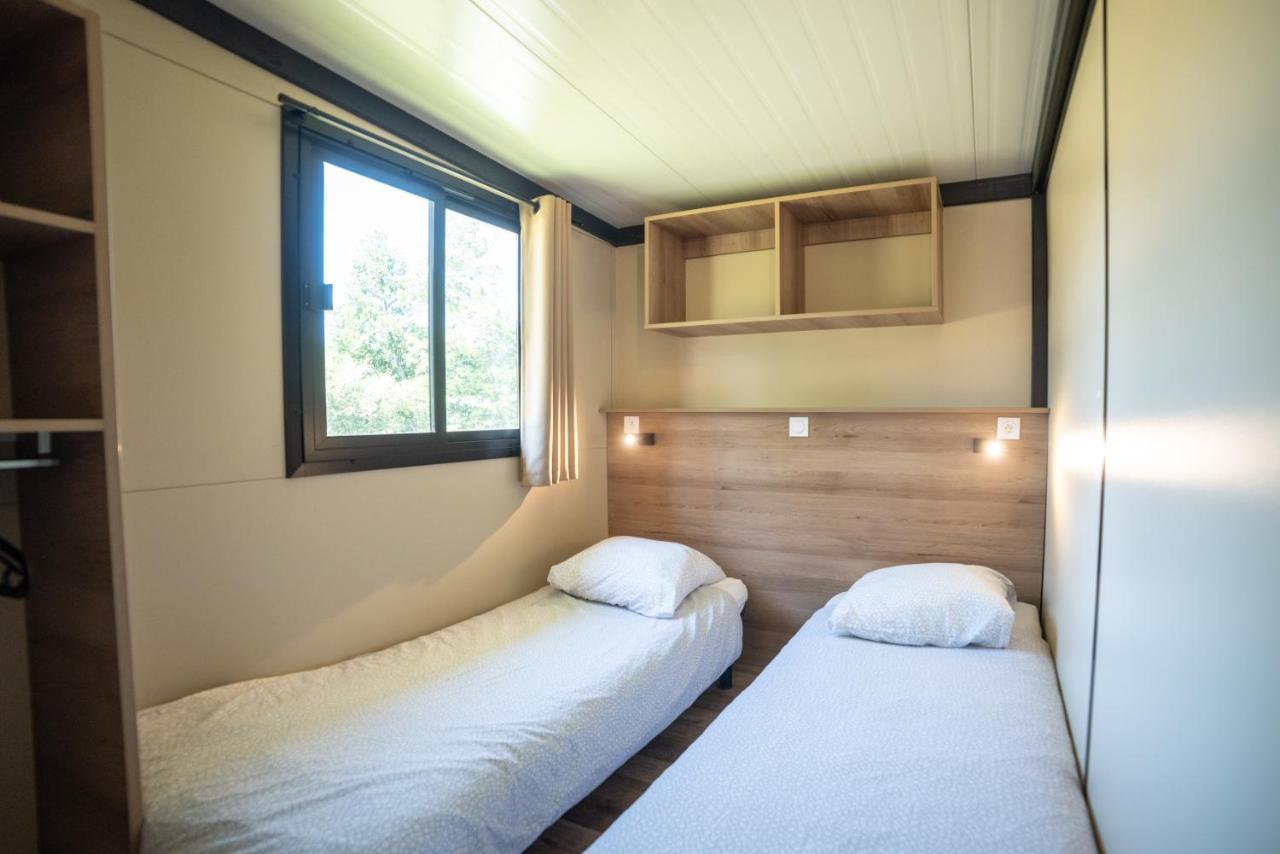 Camping Du Sevron Saint-Etienne-du-Bois  Eksteriør billede