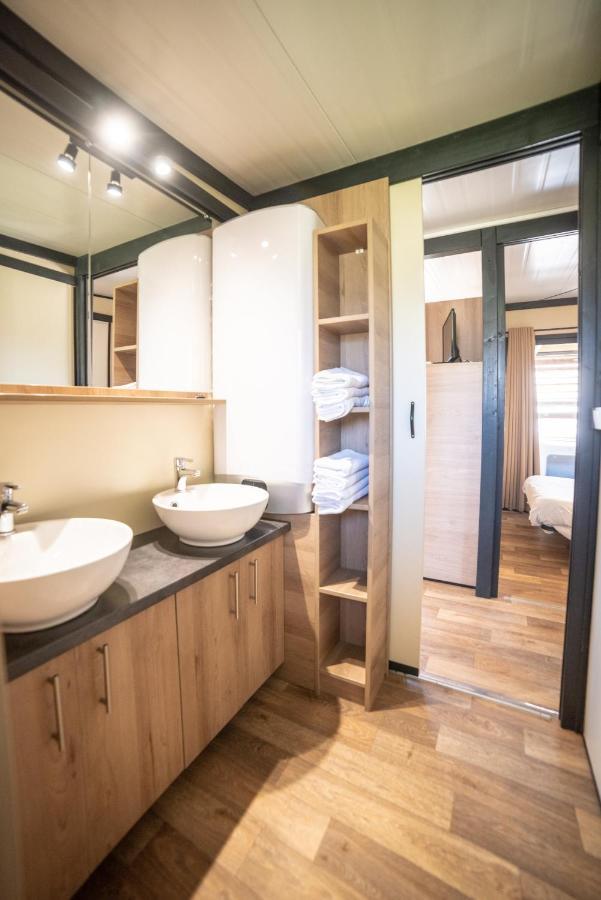 Camping Du Sevron Saint-Etienne-du-Bois  Eksteriør billede